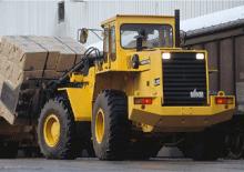 Gumikerekes homlokrakodók Volvo L 90