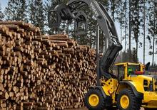 Gumikerekes homlokrakodók Volvo L180G High-Lift