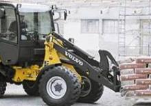 Gumikerekes homlokrakodók Volvo L20B