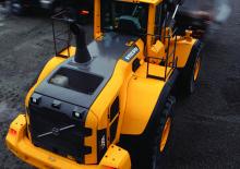 Gumikerekes homlokrakodók Volvo L220G-LB