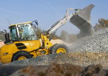 Gumikerekes homlokrakodók Volvo L25F