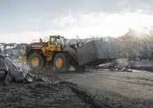 Gumikerekes homlokrakodók Volvo L350H