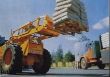 Gumikerekes homlokrakodók Volvo LM641