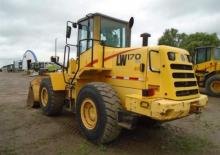 Gumikerekes homlokrakodók New Holland LW 170