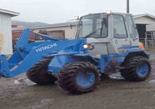 Gumikerekes homlokrakodók Hitachi LX 40