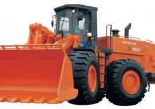Gumikerekes homlokrakodók Hitachi LX 450