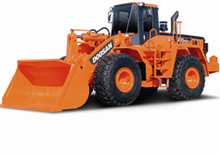 Gumikerekes homlokrakodók Doosan Mega 400 V