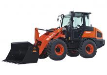 Gumikerekes homlokrakodók Kubota R 085