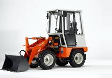Gumikerekes homlokrakodók Kubota R310 B