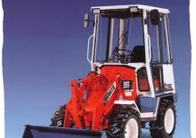 Gumikerekes homlokrakodók Kubota R310