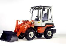Gumikerekes homlokrakodók Kubota R420α
