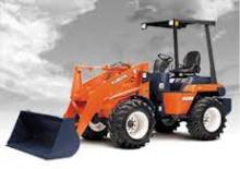 Gumikerekes homlokrakodók Kubota R420S
