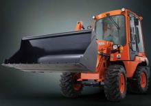 Gumikerekes homlokrakodók Kubota R430