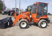 Gumikerekes homlokrakodók Kubota R520S