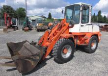 Gumikerekes homlokrakodók Terex-Schaeff SKL 833