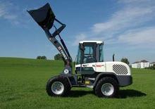 Gumikerekes homlokrakodók Terex TL 100