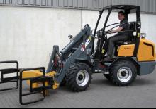 Gumikerekes homlokrakodók Giant V 362