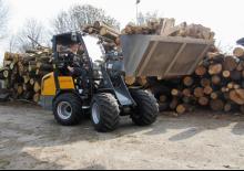 Gumikerekes homlokrakodók Giant V 452 T HD