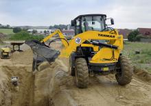 Gumikerekes homlokrakodók Yanmar V 70 S