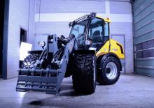 Gumikerekes homlokrakodók Giant V 761 T