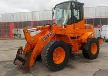 Gumikerekes homlokrakodók Fiat-Hitachi W 110