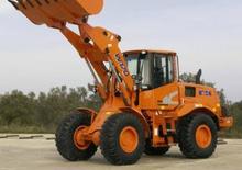 Gumikerekes homlokrakodók Fiat Kobelco W 170
