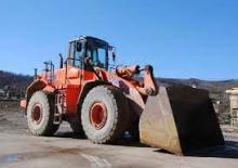 Gumikerekes homlokrakodók Fiat-Hitachi W 270