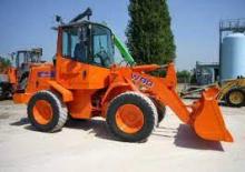 Gumikerekes homlokrakodók Fiat-Hitachi W 90