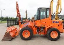 Gumikerekes homlokrakodók Fiat Kobelco W 90
