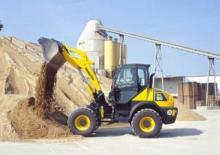 Gumikerekes homlokrakodók Komatsu W 90