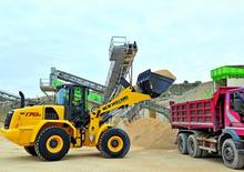 Gumikerekes homlokrakodók New Holland W170C ZB
