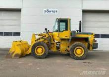Gumikerekes homlokrakodók Komatsu WA 270-3