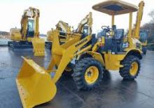 Gumikerekes homlokrakodók Komatsu WA 30