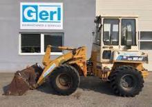 Gumikerekes homlokrakodók Komatsu WA 40