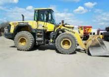 Gumikerekes homlokrakodók Komatsu WA 400