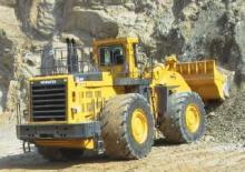 Gumikerekes homlokrakodók Komatsu WA 800