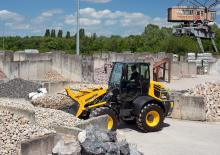 Gumikerekes homlokrakodók Komatsu WA100M-7