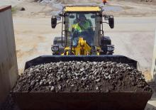 Gumikerekes homlokrakodók Komatsu WA200-8E0