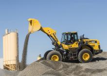 Gumikerekes homlokrakodók Komatsu WA380-8E0