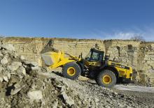 Gumikerekes homlokrakodók Komatsu WA470-8E0