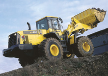 Gumikerekes homlokrakodók Komatsu WA480-5
