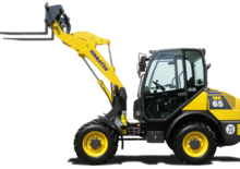 Gumikerekes homlokrakodók Komatsu WA65-6