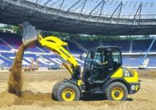 Gumikerekes homlokrakodók Komatsu WA65