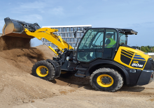 Gumikerekes homlokrakodók Komatsu WA80M-8E0