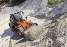 Gumikerekes homlokrakodók Hitachi ZW140-5B