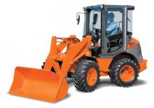Gumikerekes homlokrakodók Hitachi ZW40