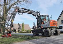Gumikerekes kotrók Atlas 165 W