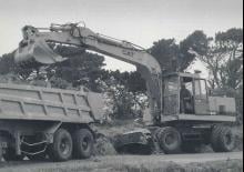 Gumikerekes kotrók Caterpillar 224B