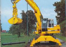 Gumikerekes kotrók Liebherr A 922