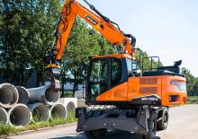 Gumikerekes kotrók Develon DX140W-7 
